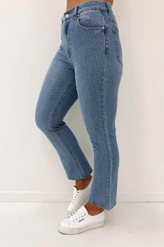 Layla Bootcut Jean 95 Wash